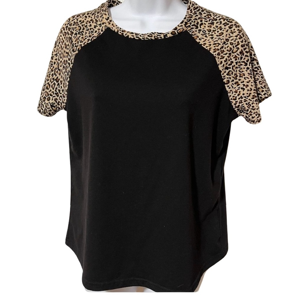 SHEIN black short sleeve top with leopard print sleeves size 4